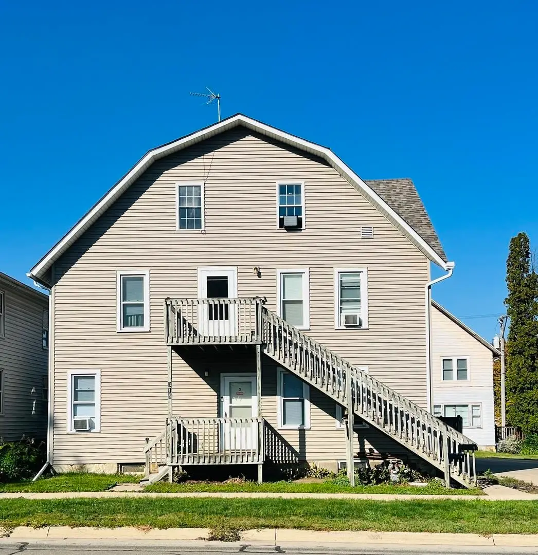 318 N Main Street, Maquoketa, IA 52060 - #1