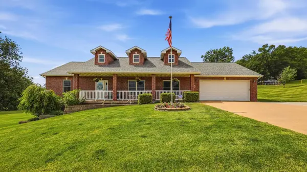 8343 Turkey Valley Lane, Dubuque, IA 52003