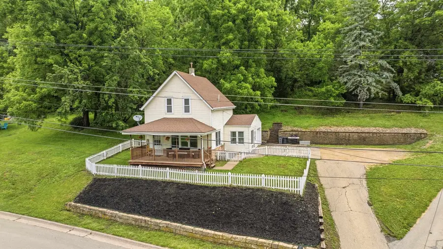3245 Shiras Avenue, Dubuque, IA 52001 - #3