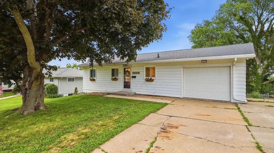 2934 Timberline Street, Dubuque, IA 52001 - #2