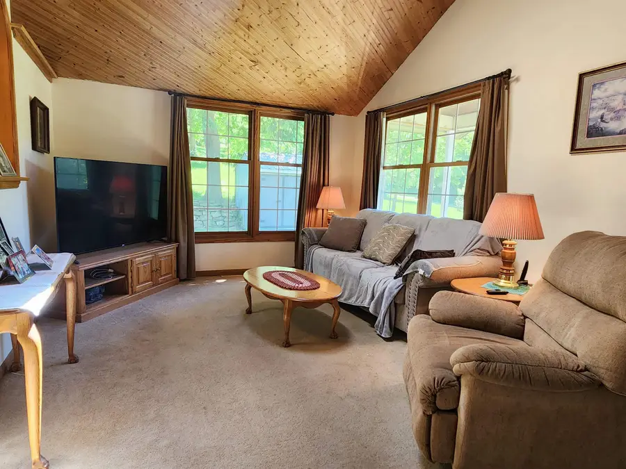 17280 Gardners Lane, Dubuque, IA 52001 - #2