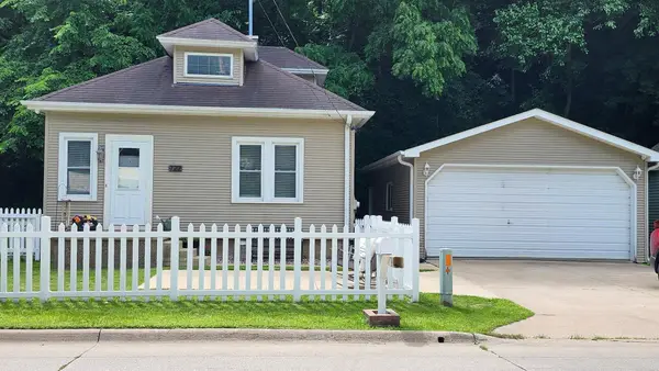 722 Peru Road, Dubuque, IA 52001