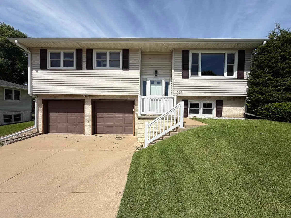 2211 Del Monaco Drive, Dubuque, IA 52002 - #1