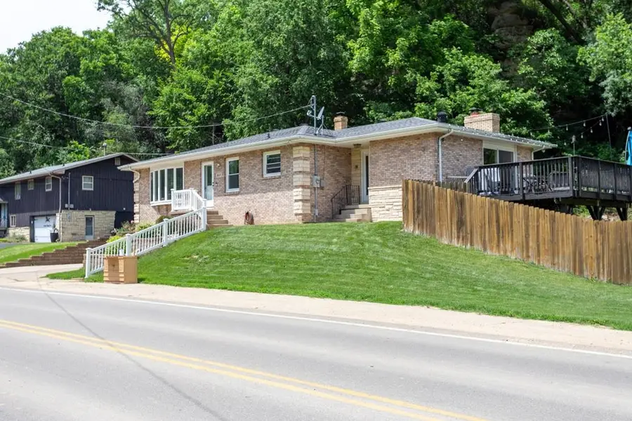 1615 W 32nd Street, Dubuque, IA 52001 - #2