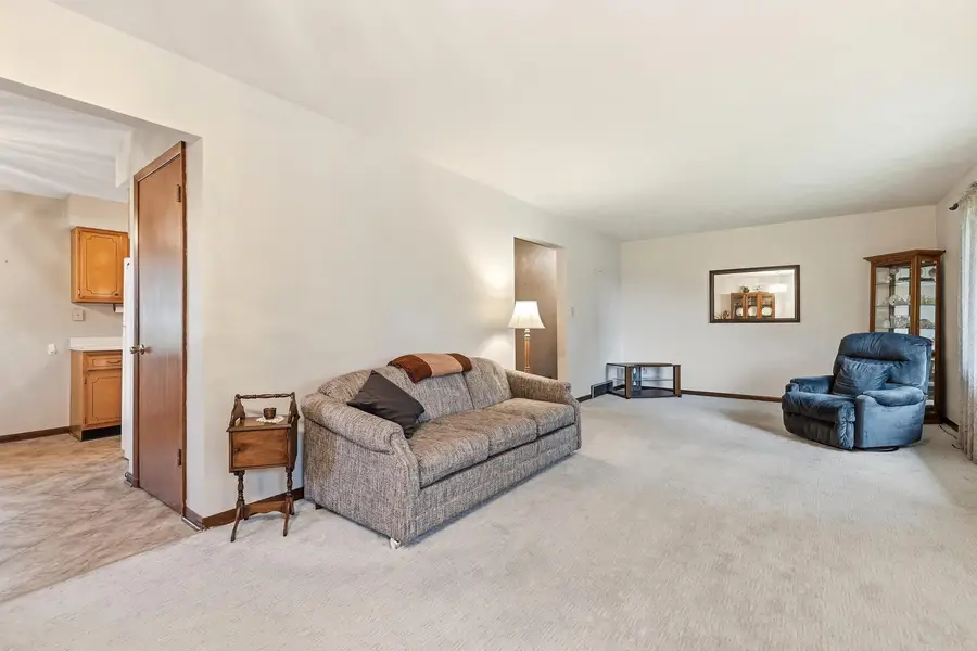 3070 Saint Anne Drive, Dubuque, IA 52001 - #3