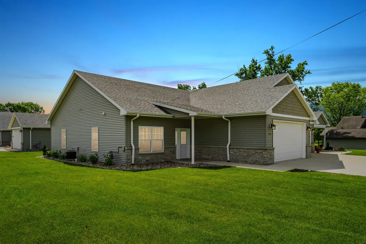 304 S Chestnut Street, Edgewood, IA 52042 - #1