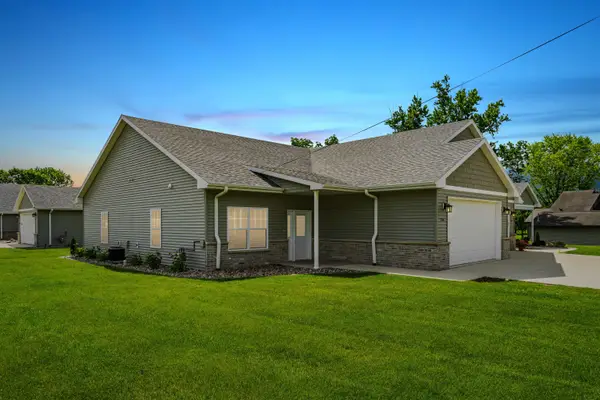 304 S Chestnut Street, Edgewood, IA 52042