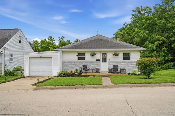 2985 Brunswick Street, Dubuque, IA 52001