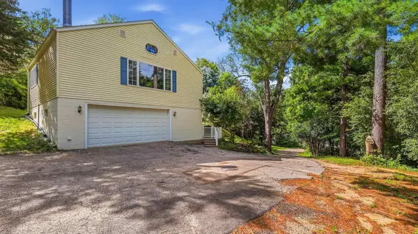 2030 Rockdale Road, Dubuque, IA 52003