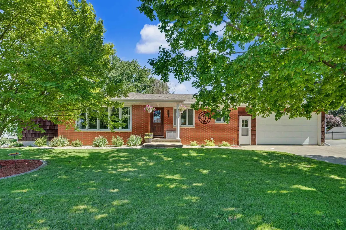 107 SE 3rd Avenue, Farley, IA 52046 - #1