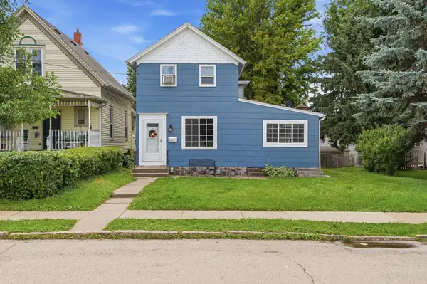 1435 Mount Pleasant Street, Dubuque, IA 52001