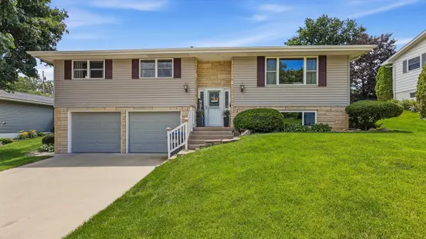 2786 Balboa Drive, Dubuque, IA 52001