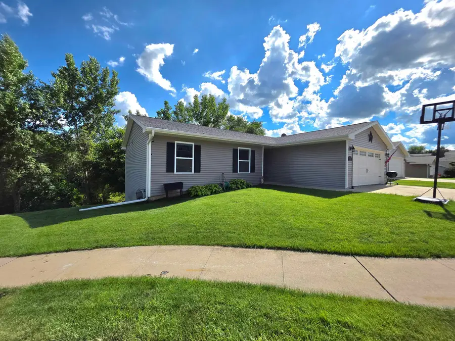 2140 Bald Eagle Court, Dubuque, IA 52001 - #2