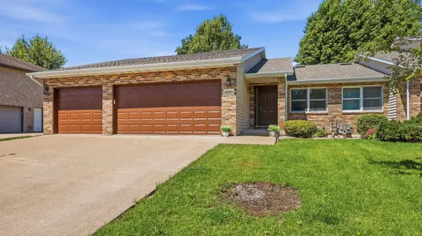 2205 Trenton Road, Dubuque, IA 52002