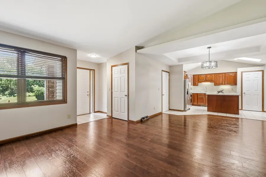 2205 Trenton Road, Dubuque, IA 52002 - #2