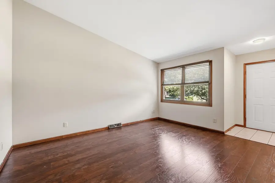 2205 Trenton Road, Dubuque, IA 52002 - #3