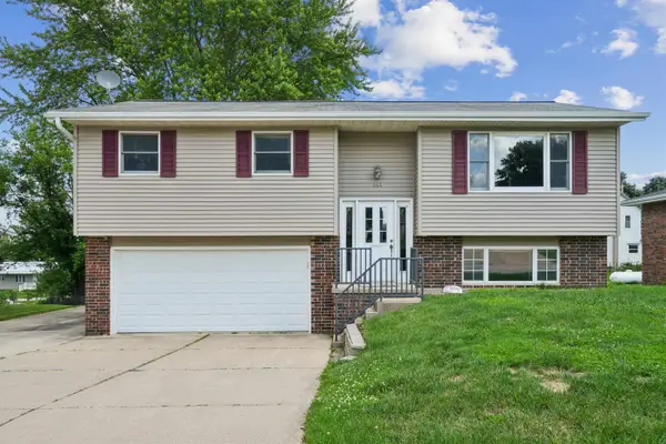 944 Parkview Drive, Holy Cross, IA 52053