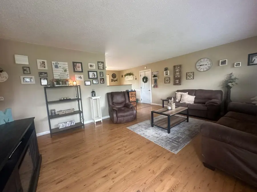 3205 Kaufmann Avenue, Dubuque, IA 52001 - #3