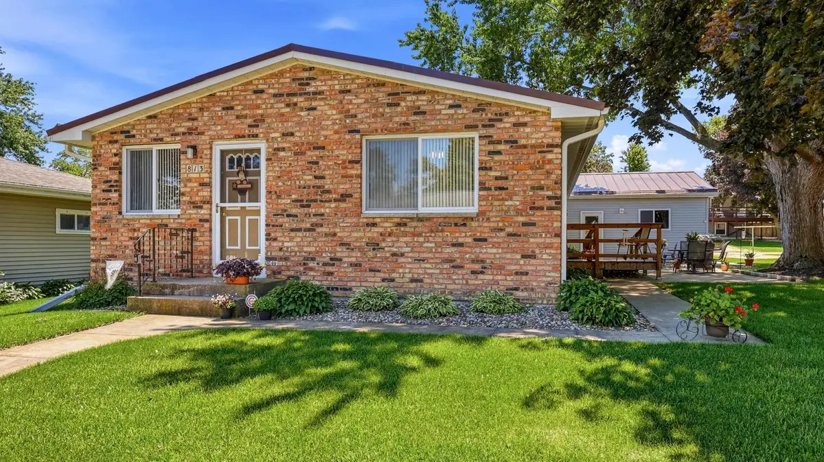 813 SW 4th Avenue, Cascade, IA 52033 - #1