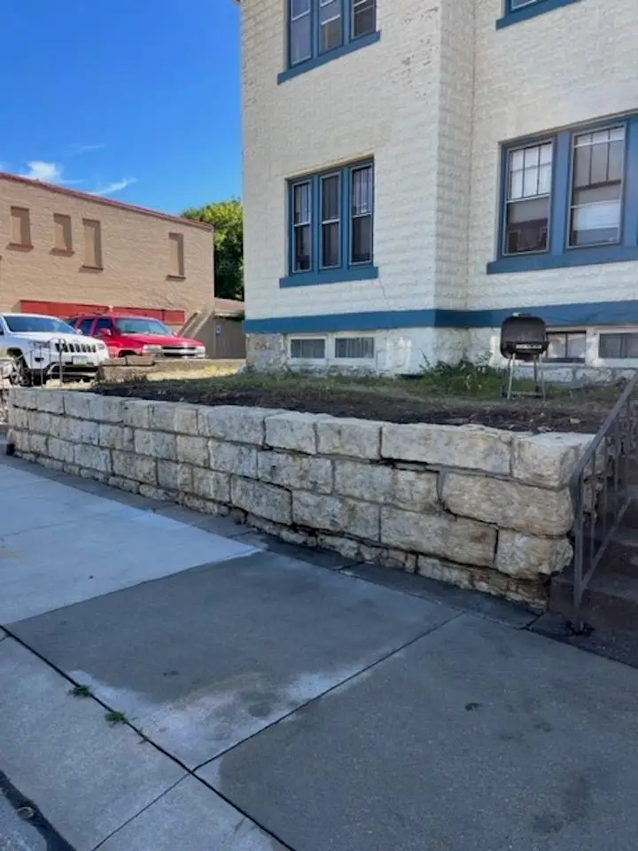 2555 Central Avenue, Dubuque, IA 52001 - #2