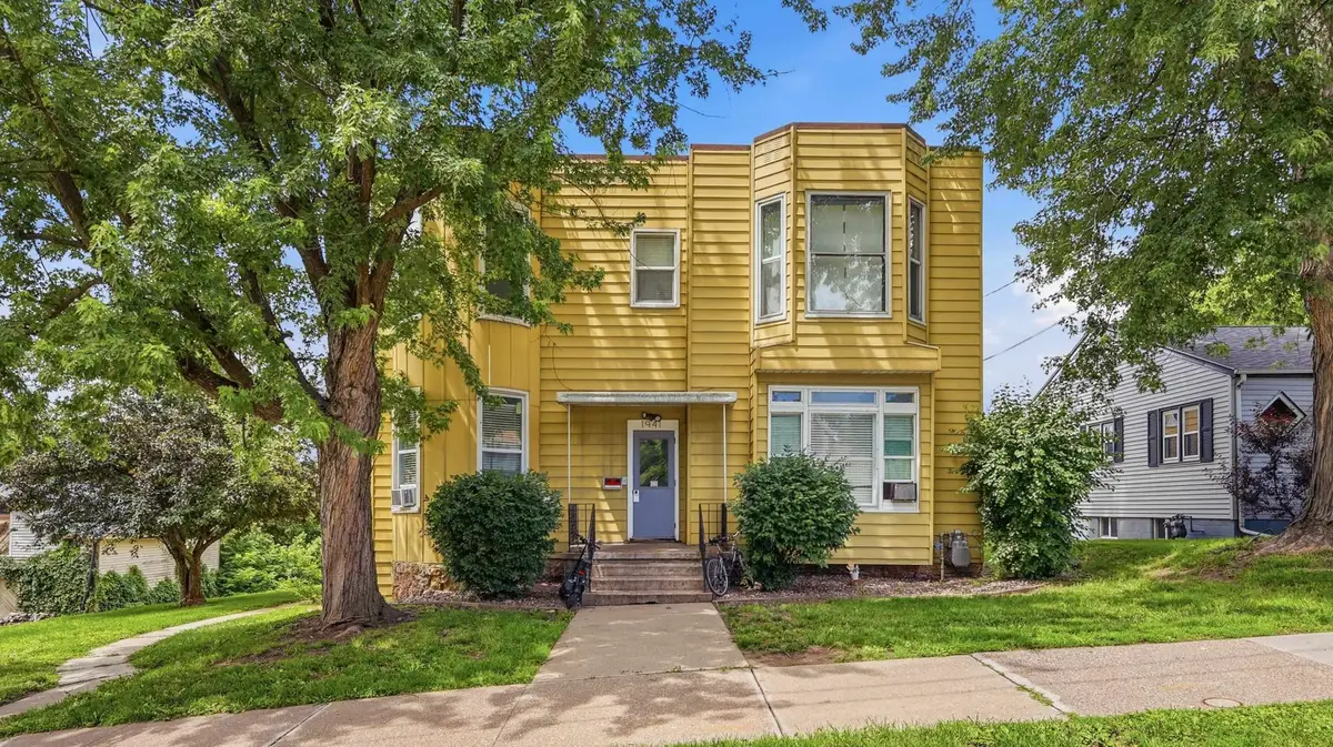 1941 Madison Street, Dubuque, IA 52001 - #1