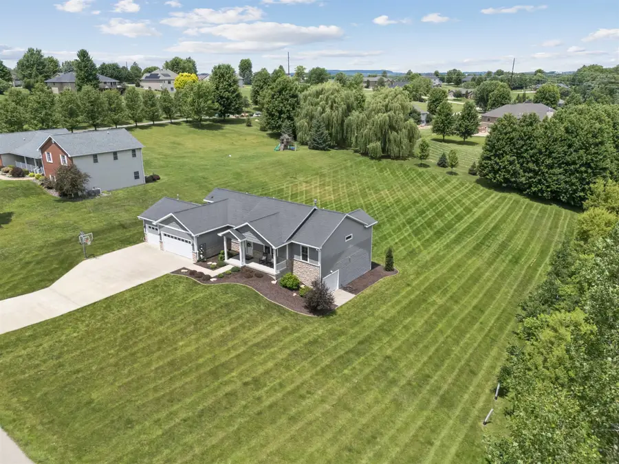 14047 Pebble Beach Drive, Dubuque, IA 52002 - #2