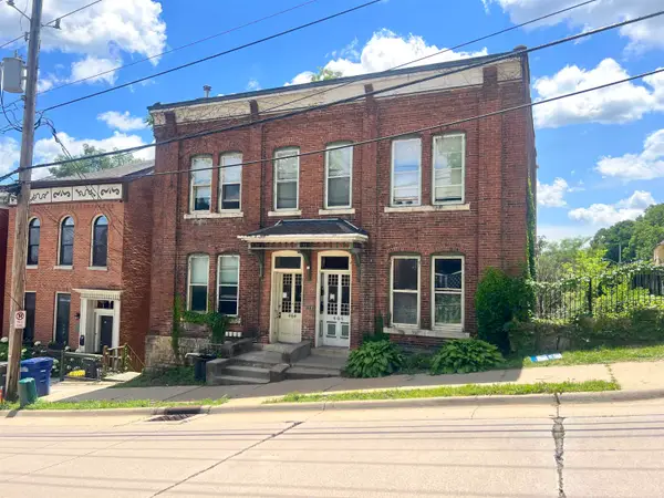 464 W 3rd Street, Dubuque, IA 52001