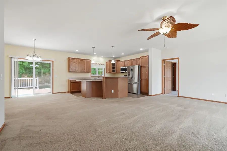 226 N Bluff St, Guttenberg, IA 52052 - #2