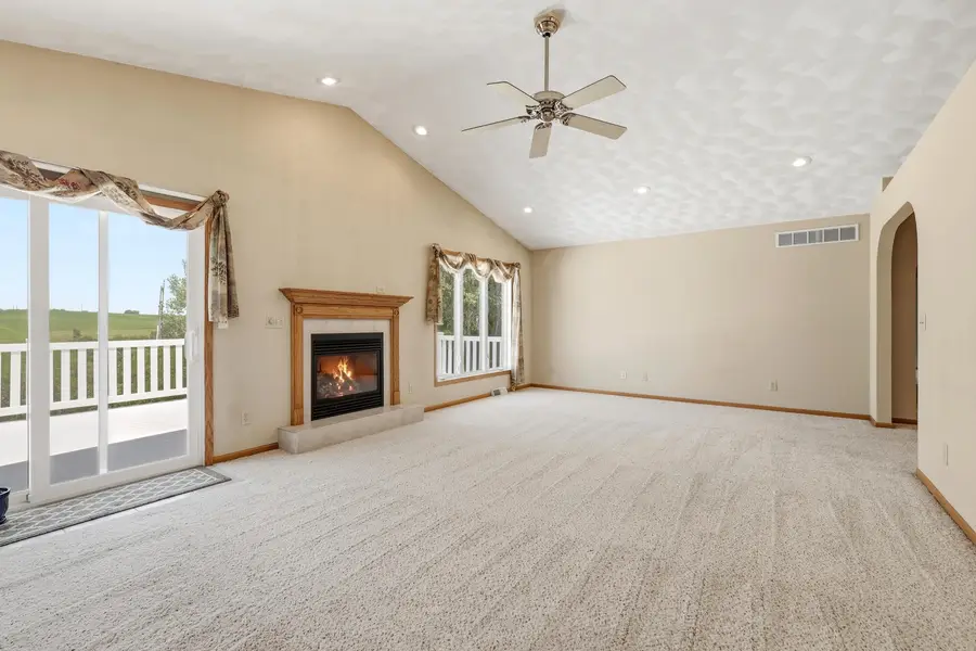 6109 Willow Brook Drive, Dubuque, IA 52002 - #3