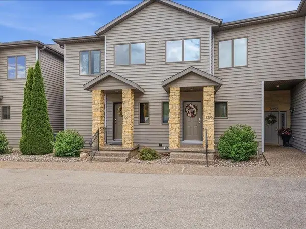 2205 N Riverview Street, Bellevue, IA 52031