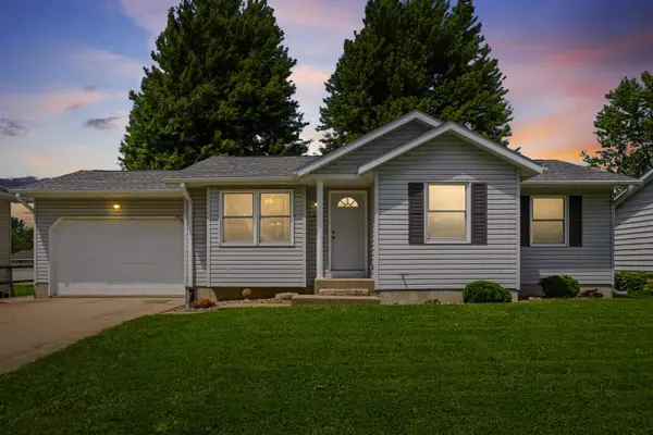 405 NW 2nd Avenue, Farley, IA 52046