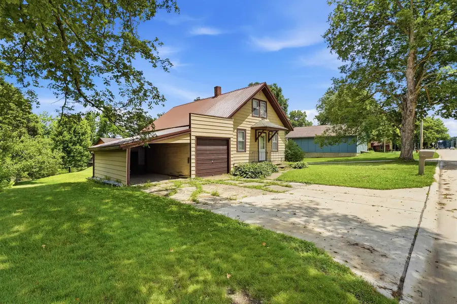 910 SW Carter Street, Elkader, IA 52043 - #2