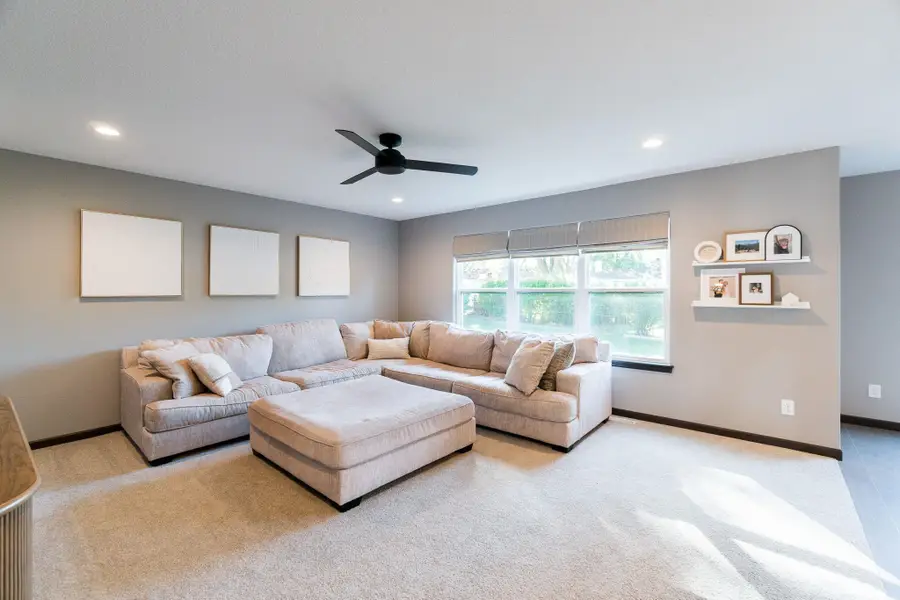 3356 Lincolnshire Road, Waterloo, IA 50701 - #2