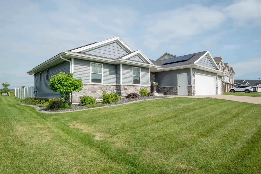2619 Millstone Drive, Dubuque, IA 52002 - #2