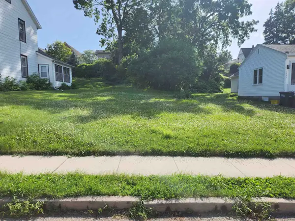 Lot 10 Belmont Street, Dubuque, IA 52001