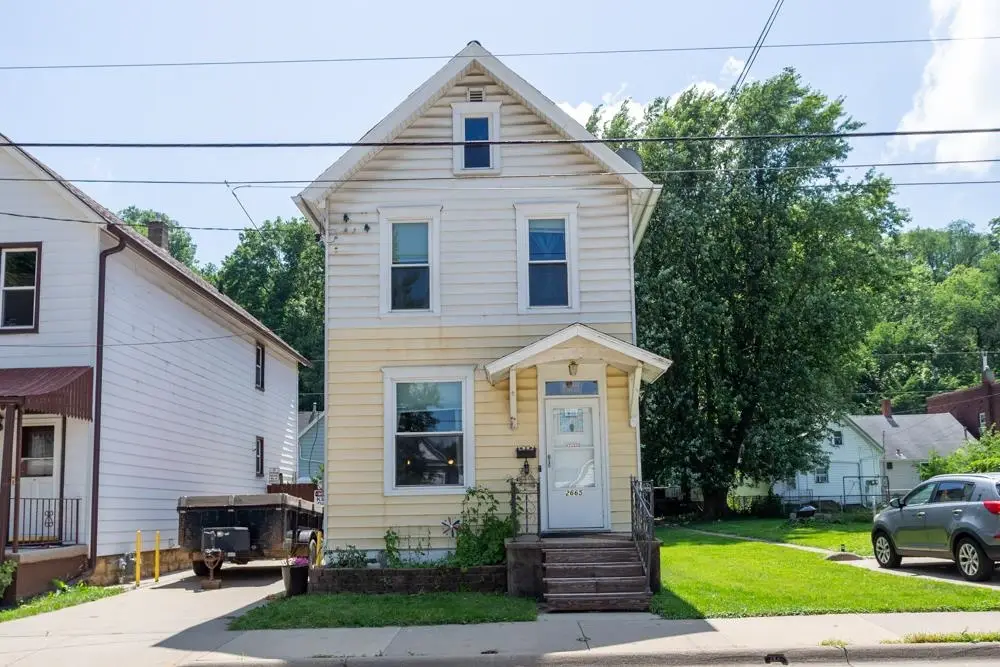 2665 White Street, Dubuque, IA 52001 - #1