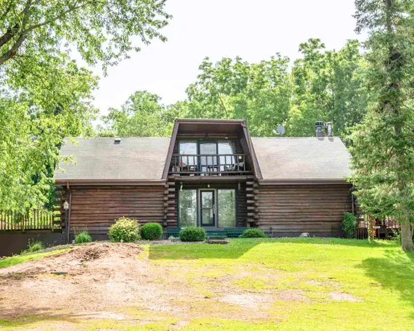 6147 Chucks Court, Peosta, IA 52068
