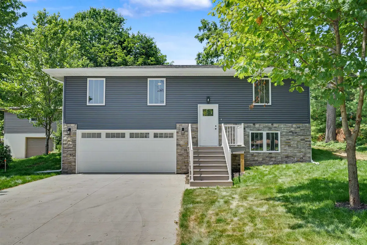851 Ramona Street, Dubuque, IA 52003 - #1