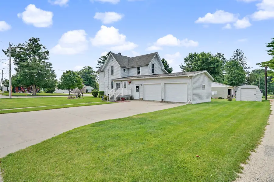 207 E Jackson Street, Edgewood, IA 52042 - #3