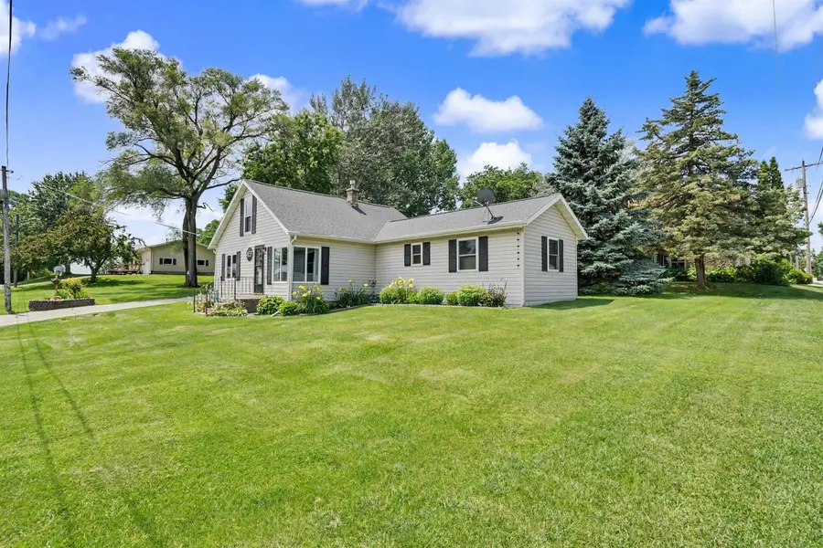 403 5th Street, Delhi, IA 52223 - #2