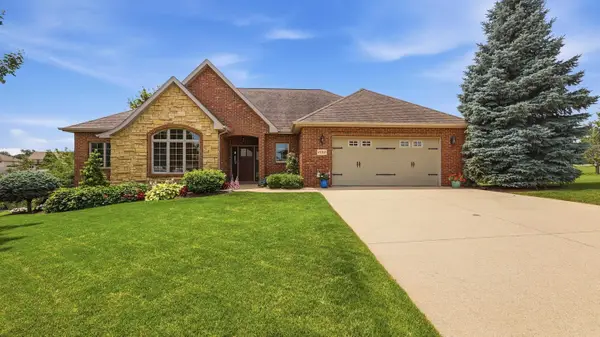 6122 Amber Ridge Drive, Dubuque, IA 52002