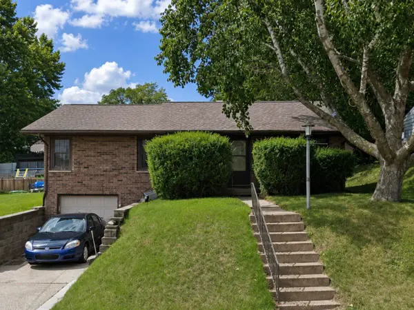 2455 Pearl Street, Dubuque, IA 52001-0000