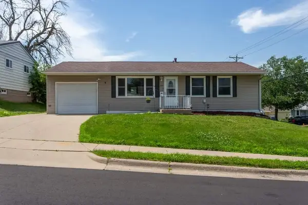 2491 Martin Drive, Dubuque, IA 52001