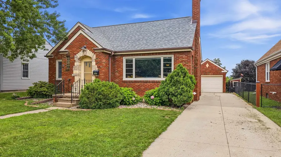 530 S Grandview Avenue, Dubuque, IA 52003 - #3