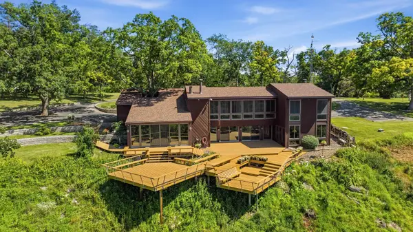 3485 Echo Hills Drive Drive, Dubuque, IA 52003