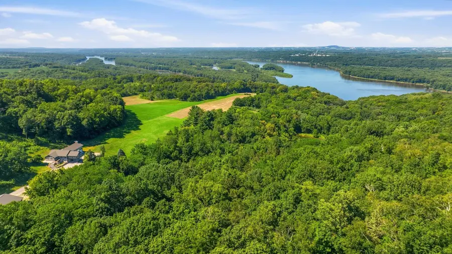 3485 Echo Hills Drive Drive, Dubuque, IA 52003 - #3
