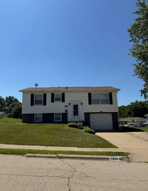 2695 Dove Street, Dubuque, IA 52002