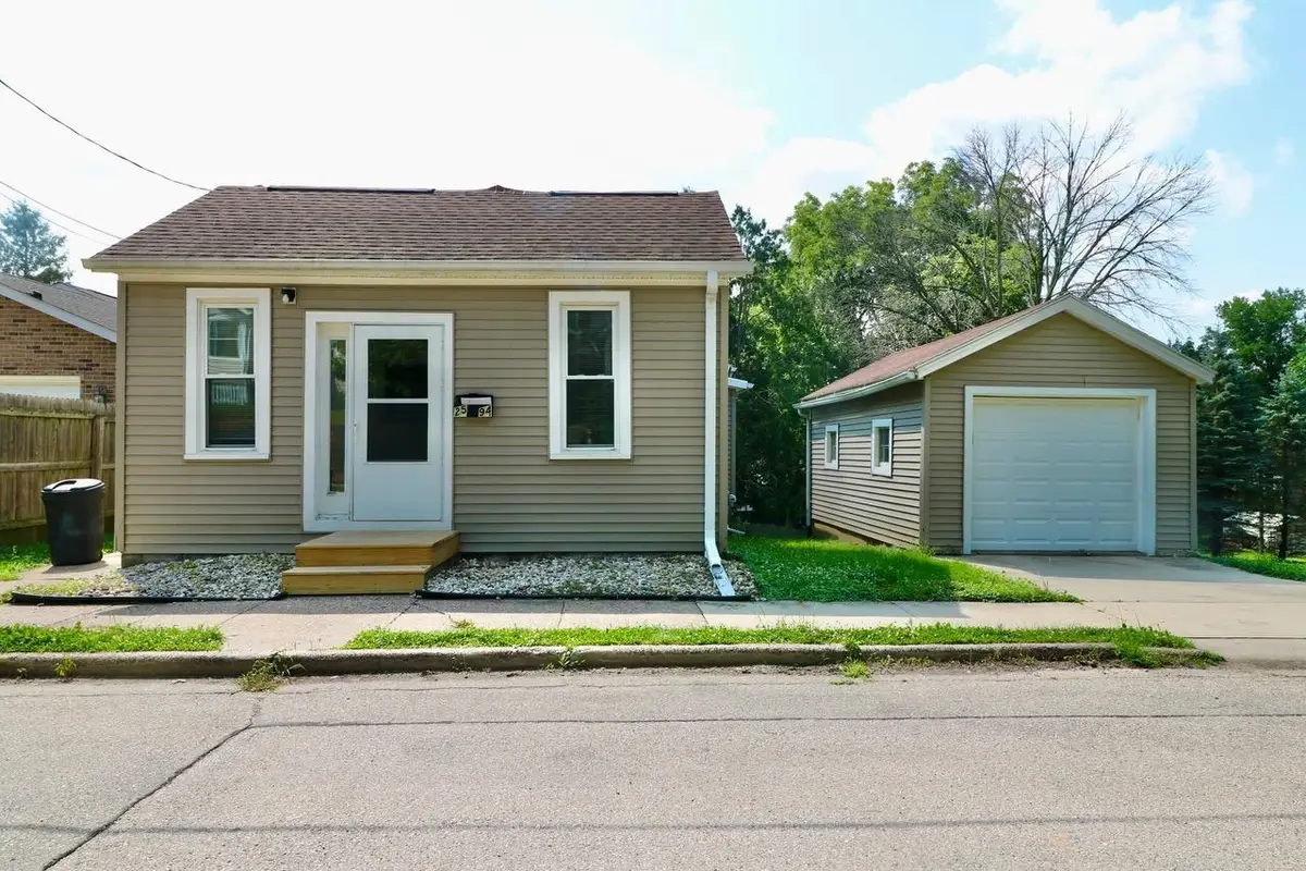 2594 Pearl Street, Dubuque, IA 52001 - #1