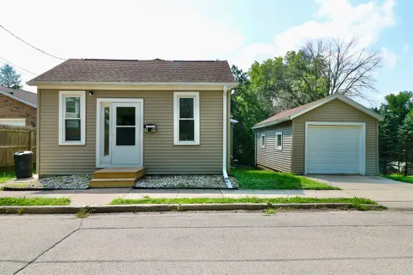 2594 Pearl Street, Dubuque, IA 52001