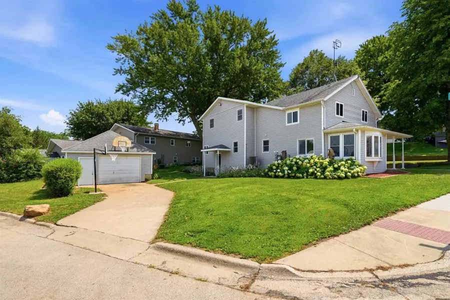 106 NE Tyler Street, Cascade, IA 52033 - #2
